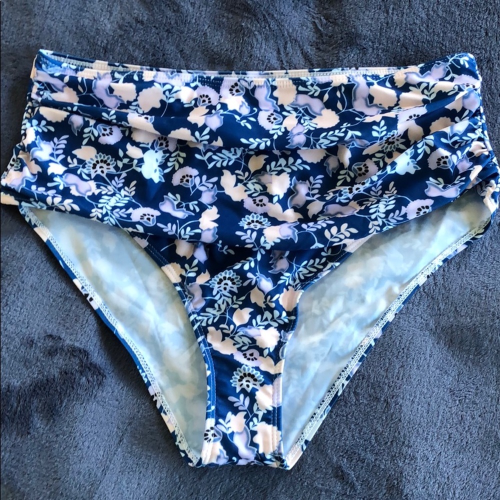 High waisted bikini
